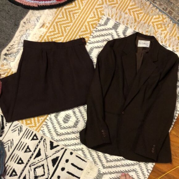 Vintage Levi’s Woman’s Suit! Blazer and Skirt Suit! Like NEW! - Picture 4 of 14